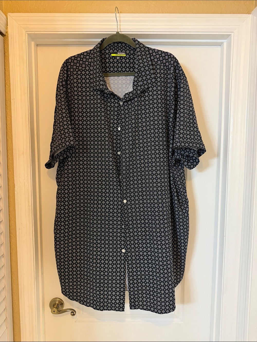 Murano Performance Black Shirt